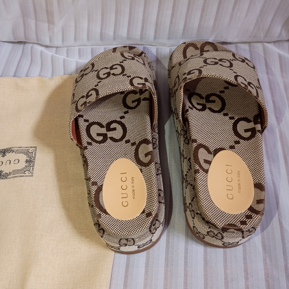 Gucci Women's GG Canvas Slide Sandals in Beige and Brown
